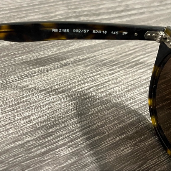 Rayban sunglasses - Picture 2 of 4